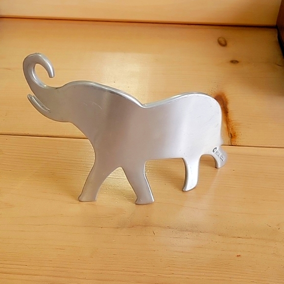 Metal Curved Elephant Decorative Piece - Picture 3 of 4